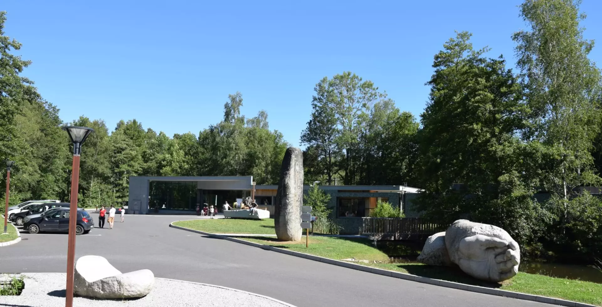 parking de l'office de tourisme Sidobre